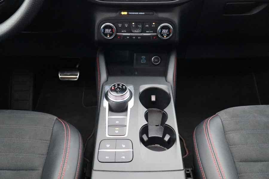 Ford Kuga 2.5 PHEV ST-Line 225 Pk / Panoramadak, Climate / Cruise / Camera / B&O / Trekhaak / 19".