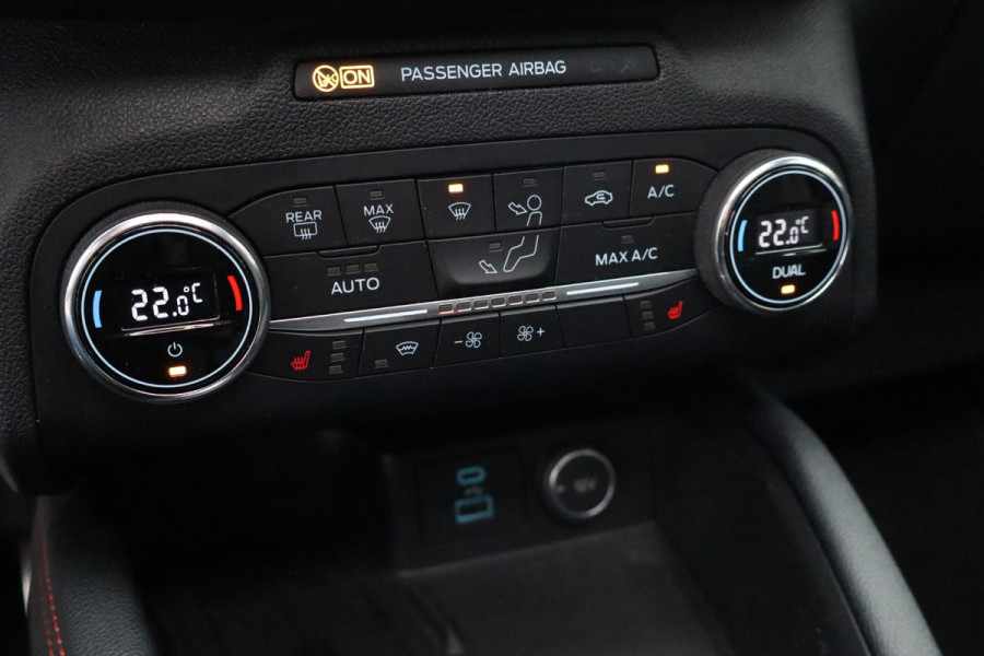 Ford Kuga 2.5 PHEV ST-Line 225 Pk / Panoramadak, Climate / Cruise / Camera / B&O / Trekhaak / 19".