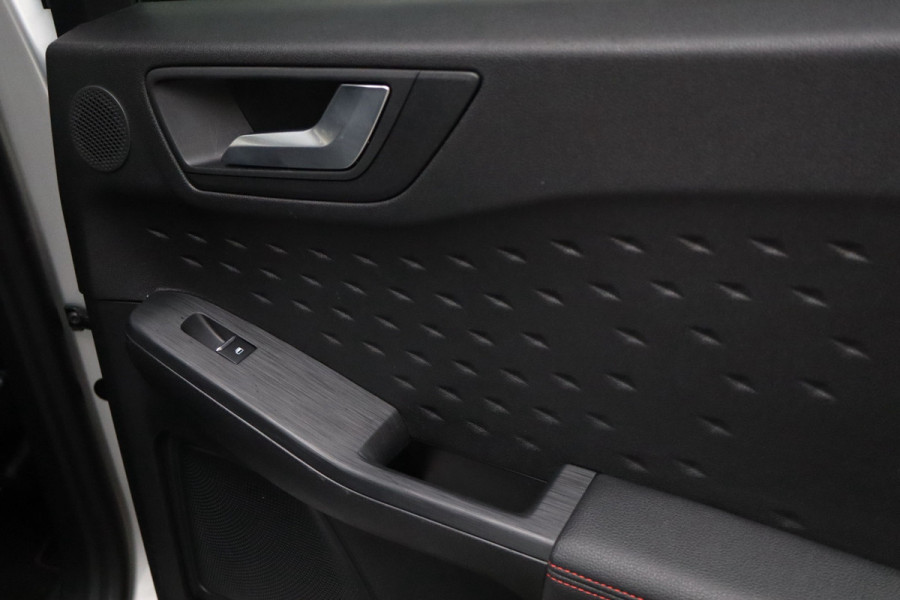 Ford Kuga 2.5 PHEV ST-Line 225 Pk / Panoramadak, Climate / Cruise / Camera / B&O / Trekhaak / 19".