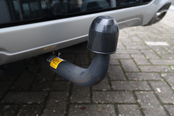 Ford Kuga 2.5 PHEV ST-Line 225 Pk / Panoramadak, Climate / Cruise / Camera / B&O / Trekhaak / 19".