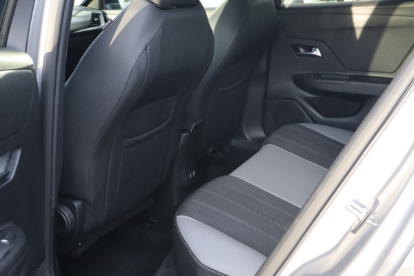 Opel Mokka 1.2 Turbo Automaat Elegance Navigatie Climate control Cruise control 17".