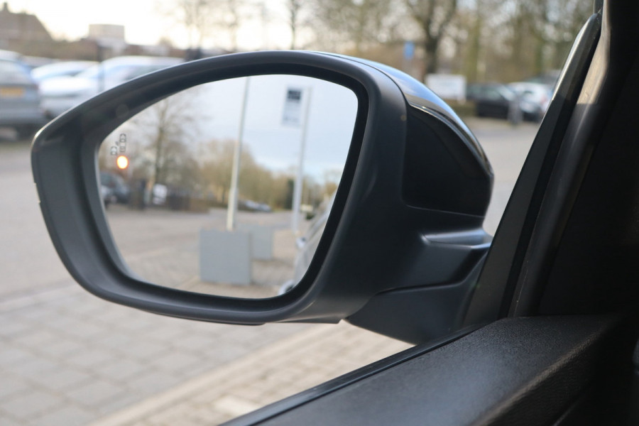 Opel Mokka 1.2 Turbo Automaat Elegance Navigatie Climate control Cruise control 17".