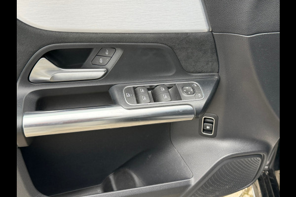 Mercedes-Benz B-Klasse 250 e 218 Pk Business Solution AMG Limited / Nav / Cruise / Sfeerverlichting / 18".