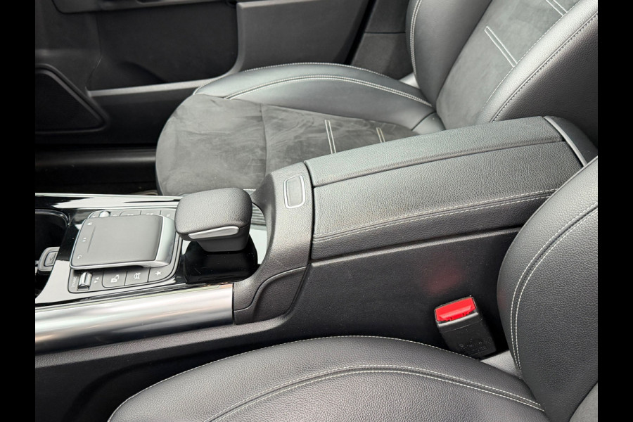 Mercedes-Benz B-Klasse 250 e 218 Pk Business Solution AMG Limited / Nav / Cruise / Sfeerverlichting / 18".