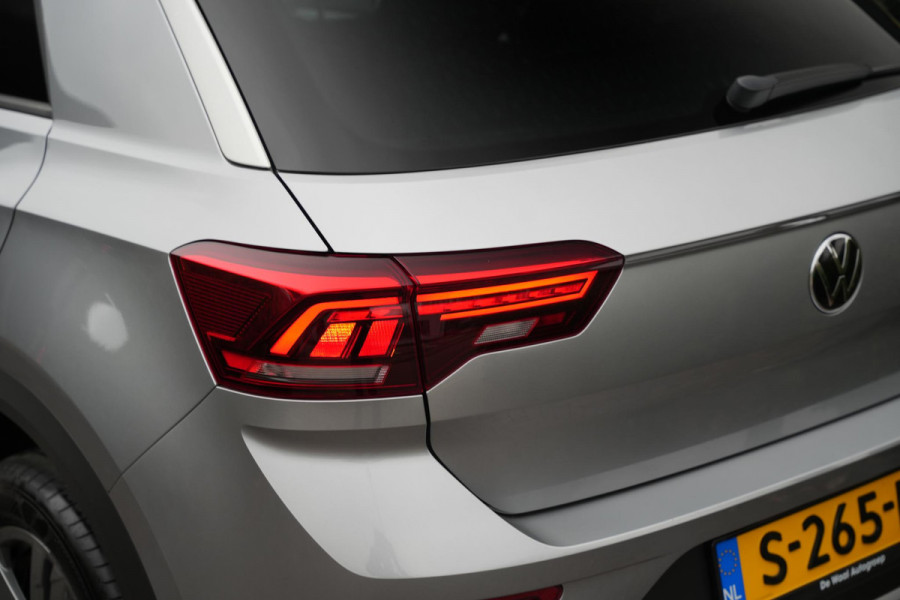 Volkswagen T-Roc 1.0 TSI Life Adaptive Cruise Virtual Dashb. Camera PDC Airco Trekhaak