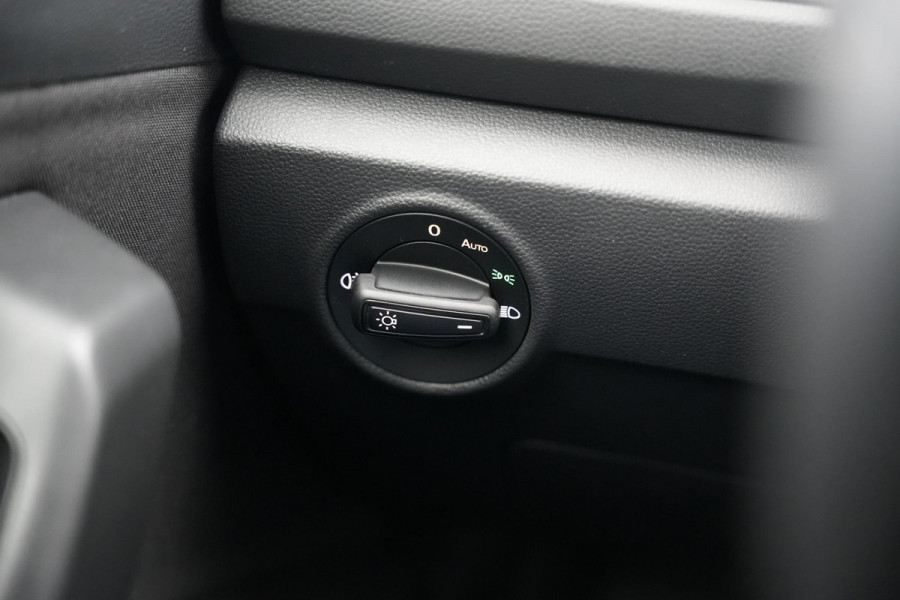 Volkswagen T-Roc 1.0 TSI Life Adaptive Cruise Virtual Dashb. Camera PDC Airco Trekhaak