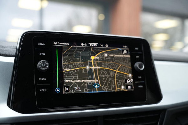 Volkswagen T-Roc 1.0 TSI Life Adaptive Cruise Virtual Dashb. Camera PDC Airco Trekhaak