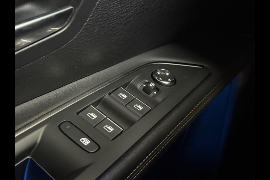 Peugeot 3008 1.6 HYbrid4 300 GT | Pano | Focal | Nachtzicht | Trekhaak | Keyless | CarPlay