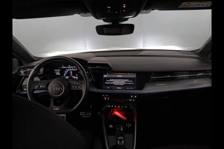 Audi A3 Sportback 35 TFSI S edition 150 pk S-tronic | Verlengde garantie | Navigatie | Panoramadak | Parkeersensoren (Park assist) | B&O Soundsystem | S-Line |