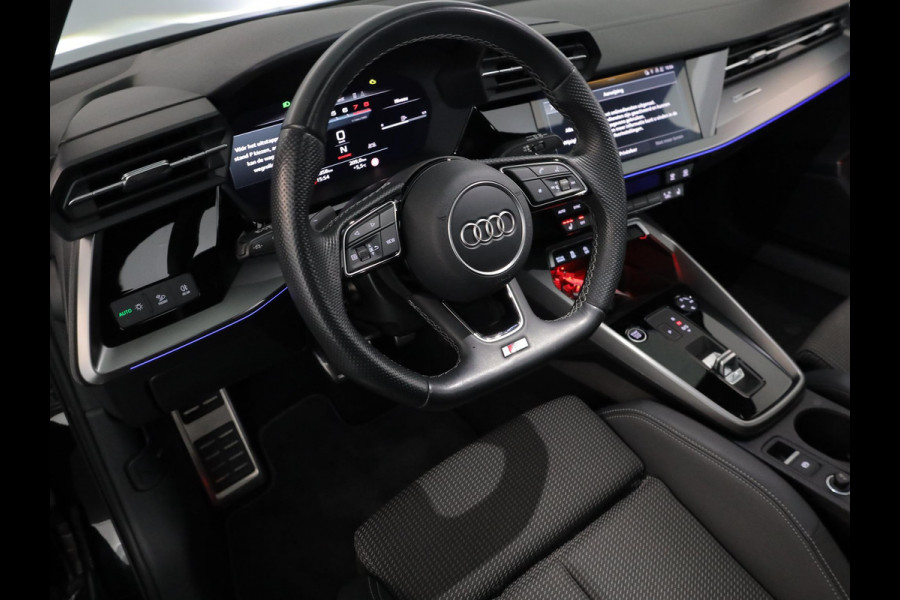Audi A3 Sportback 35 TFSI S edition 150 pk S-tronic | Verlengde garantie | Navigatie | Panoramadak | Parkeersensoren (Park assist) | B&O Soundsystem | S-Line |