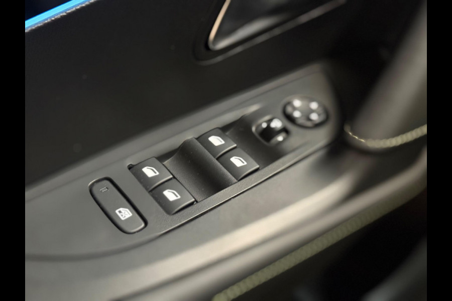 Peugeot 2008 1.2 PureTech GT Pack | Pano | BTW | ACC | Sfeerverlichting | Keyless | Stoelverwarming