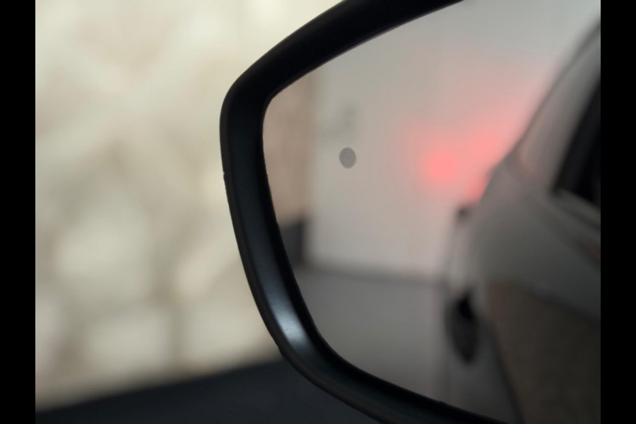 Peugeot 2008 1.2 PureTech GT Pack | Pano | BTW | ACC | Sfeerverlichting | Keyless | Stoelverwarming