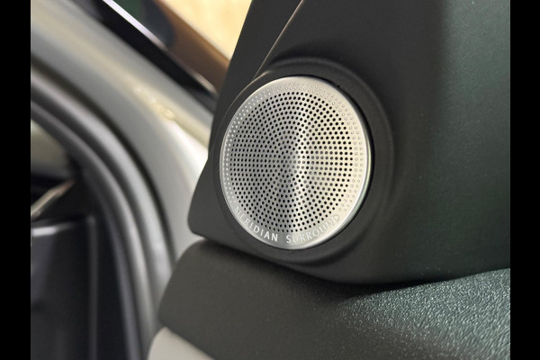 Land Rover Range Rover Evoque 1.5 P300e AWD R-Dynamic HSE | Pano | Leer | Keyless | Meridian | Stoel-/Stuurverwarming | ACC