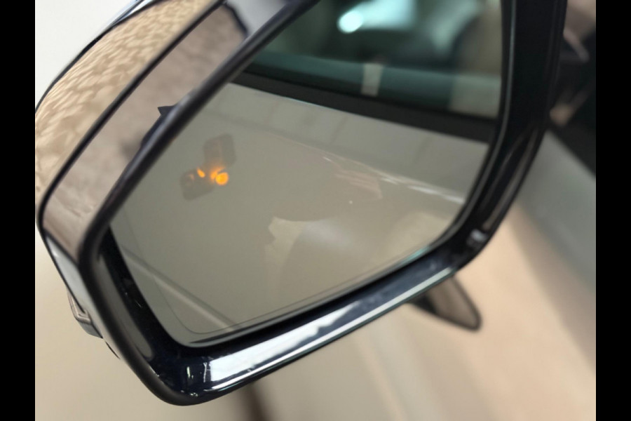 Land Rover Range Rover Evoque 1.5 P300e AWD R-Dynamic HSE | Pano | Leer | Keyless | Meridian | Stoel-/Stuurverwarming | ACC