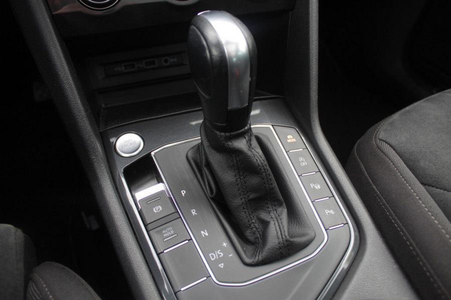 Volkswagen Tiguan Allspace 1.5 TSI Highline Business R 7p. / NL Auto! / 1e Eign. / Panoramadak / Camera / Keyless / 19'' / CarPlay / Stoelverwarming / DAB / ACC