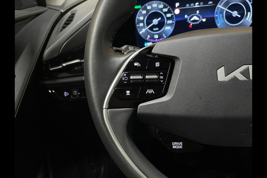 Kia Niro EV DynamicLine 64.8 kWh|99% SOH|NIEUW MODEL|DIGITAL COCKPIT|ACC|APPLE CARPLAY|CAMERA|1/2 LEDER|CLIMATE+CRUISE CONTROL|NAP