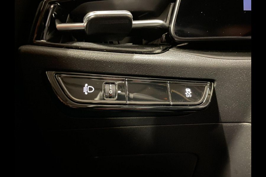 Kia Niro EV DynamicLine 64.8 kWh|99% SOH|NIEUW MODEL|DIGITAL COCKPIT|ACC|APPLE CARPLAY|CAMERA|1/2 LEDER|CLIMATE+CRUISE CONTROL|NAP