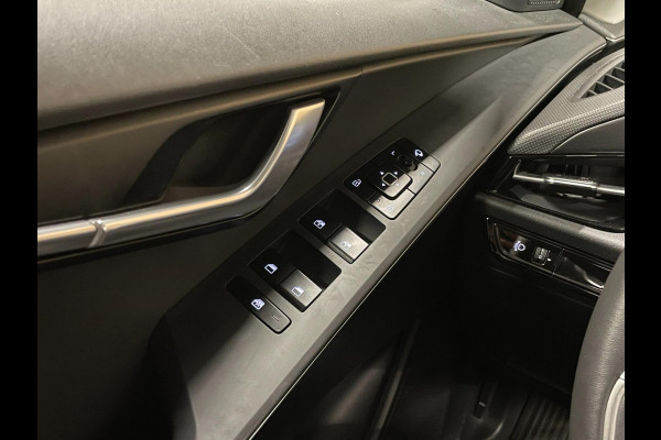 Kia Niro EV DynamicLine 64.8 kWh|99% SOH|NIEUW MODEL|DIGITAL COCKPIT|ACC|APPLE CARPLAY|CAMERA|1/2 LEDER|CLIMATE+CRUISE CONTROL|NAP
