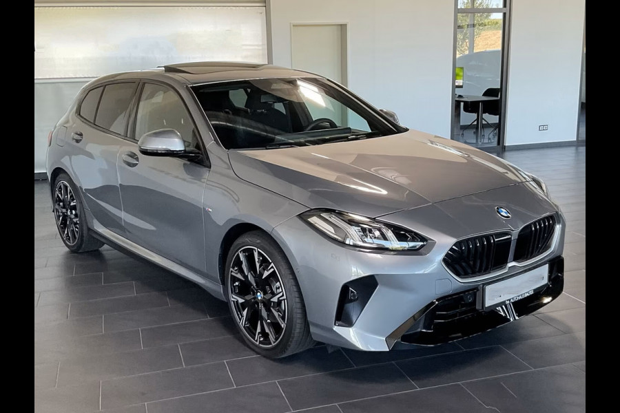 BMW 1-serie 120 M-SPORT ** LED, NAVI+, PANORAMA, 19-inch LMV, ACC, M-ONDERST, EL. A-KLEP ** 1e EIG - Ex BMW-AG ** ** INFORMEER OOK NAAR ONZE AANTREKKELIJKE FINANCIAL-LEASE TARIEVEN **