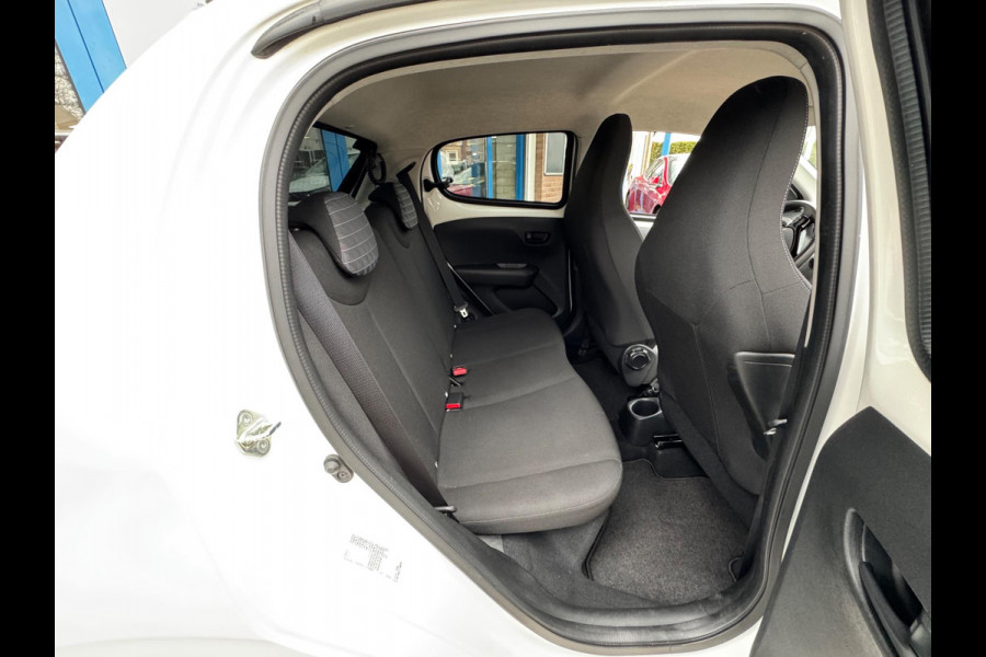 Peugeot 108 1.0 e-VTi Active 2021 5drs wit Airco NAP 1e EIG!