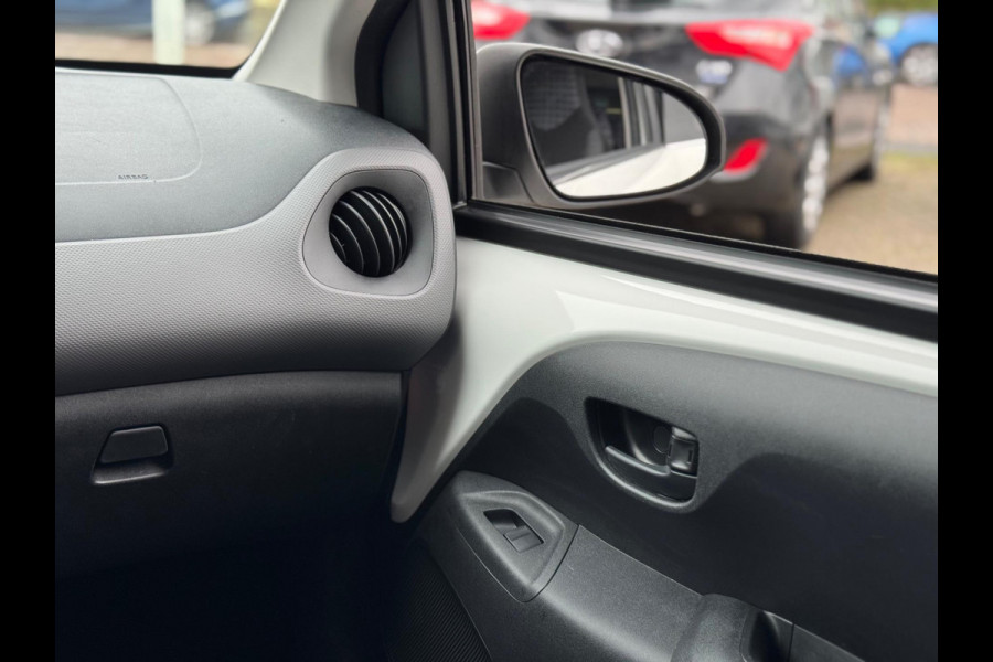 Peugeot 108 1.0 e-VTi Active 2021 5drs wit Airco NAP 1e EIG!