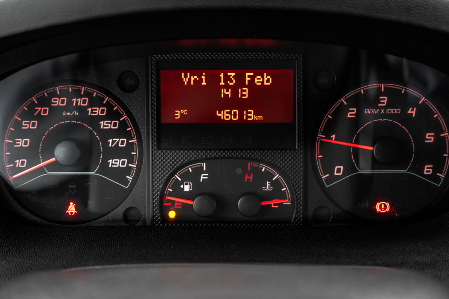 Peugeot Boxer 330 2.2 BlueHDi 120 L2H2 Premium | Camera | Cruise | Navi | Airco | Trekhaak