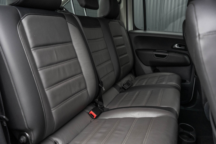 Volkswagen Amarok 3.0 TDI V6 L2H1 | 4Motion | DC | Highline | 225 PK | LED | Camera | Cruise | PDC | Trekhaak | Airco