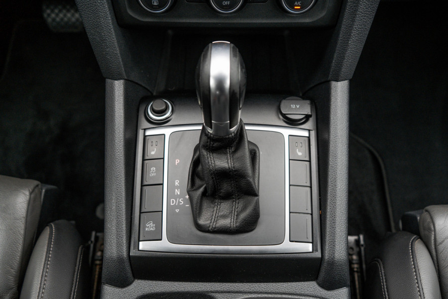 Volkswagen Amarok 3.0 TDI V6 L2H1 | 4Motion | DC | Highline | 225 PK | LED | Camera | Cruise | PDC | Trekhaak | Airco