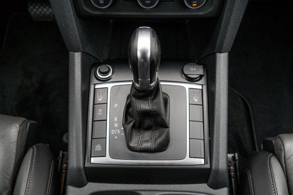 Volkswagen Amarok 3.0 TDI V6 L2H1 | 4Motion | DC | Highline | 225 PK | LED | Camera | Cruise | PDC | Trekhaak | Airco