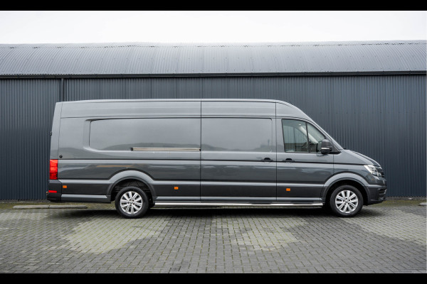 Volkswagen Crafter 35 2.0 TDI L5H3 Highline | 177PK | Stoelmassage | LED | Camera | Automaat | Carplay | Cruise | Navi | Airco | Trekhaak | Stoelma