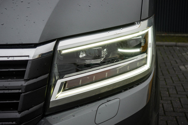 Volkswagen Crafter 35 2.0 TDI L5H3 Highline | 177PK | Stoelmassage | LED | Camera | Automaat | Carplay | Cruise | Navi | Airco | Trekhaak | Stoelma