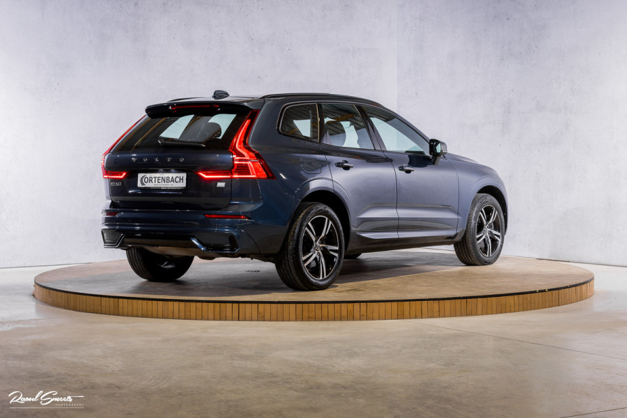 Volvo XC60 2.0 T6 Plug-in hybrid AWD R-Design | Panorama dak | Memory | Cruise control |