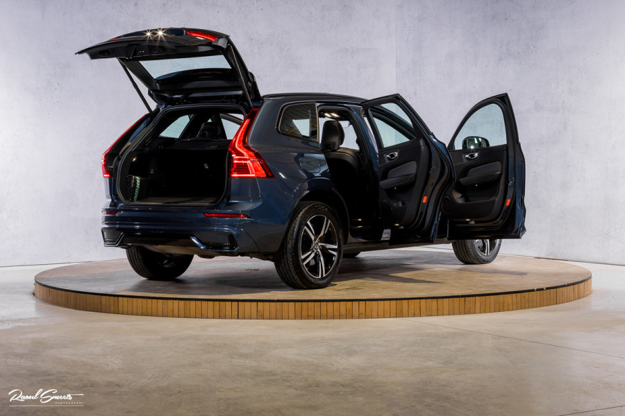 Volvo XC60 2.0 T6 Plug-in hybrid AWD R-Design | Panorama dak | Memory | Cruise control |