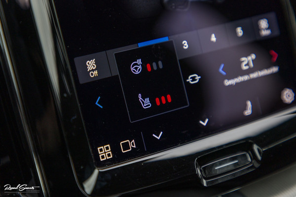 Volvo XC60 2.0 T6 Plug-in hybrid AWD R-Design | Panorama dak | Memory | Cruise control |