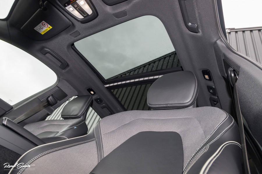 Volvo XC60 2.0 T6 Plug-in hybrid AWD R-Design | Panorama dak | Memory | Cruise control |