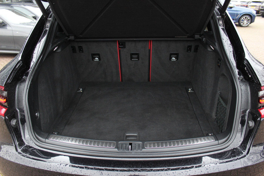 Porsche Macan 2.0 / Trekhaak / Panoramadak / Camera / Leder / Bose / 21'' / Luchtvering / Keyless / Navigatie / DAB / Stoelverwarming / ACC
