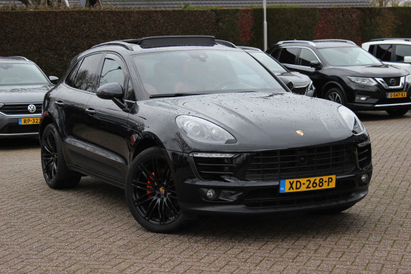 Porsche Macan 2.0 / Trekhaak / Panoramadak / Camera / Leder / Bose / 21'' / Luchtvering / Keyless / Navigatie / DAB / Stoelverwarming / ACC