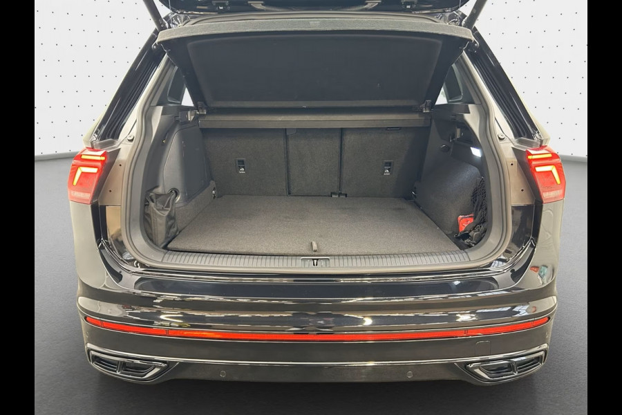 Volkswagen Tiguan 1.4 TSI eHybrid R-Line BLACK ST. ** IQ LIGHT, VIRTUAL, PANORAMA, TREKH, 19-inch LMV ** 1e EIG - UNFALLFREI ** ** INFORMEER OOK NAAR ONZE AANTREKKELIJKE FINANCIAL-LEASE TARIEVEN **