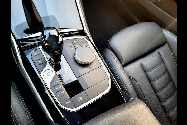 BMW 3-serie 330e Sport Line 292PK, M-stuur, HIFI, Leer, (1e eig. NL NAP)