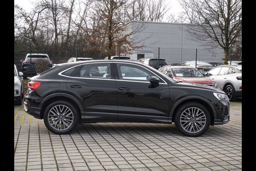 Audi Q3 Sportback 45 TFSI e ** LED, LEDER/ALC, VIRTUAL, PANORAMA, SONOS SOUND, 19-inch LMV ** 1e EIG - Slechts 40.333km. ** ** INFORMEER OOK NAAR ONZE AANTREKKELIJKE FINANCIAL-LEASE TARIEVEN **