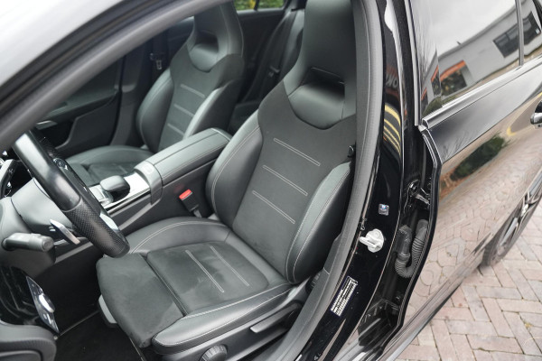 Mercedes-Benz A-Klasse 250 e Business Solution AMG Limited Panoramadak Ambient Widescreen AMG Cruise Camera