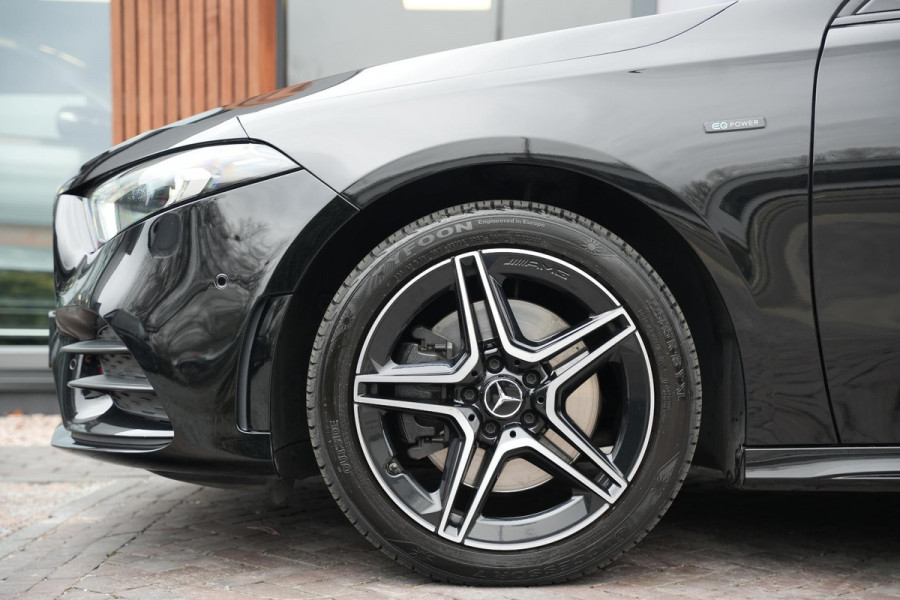 Mercedes-Benz A-Klasse 250 e Business Solution AMG Limited Panoramadak Ambient Widescreen AMG Cruise Camera