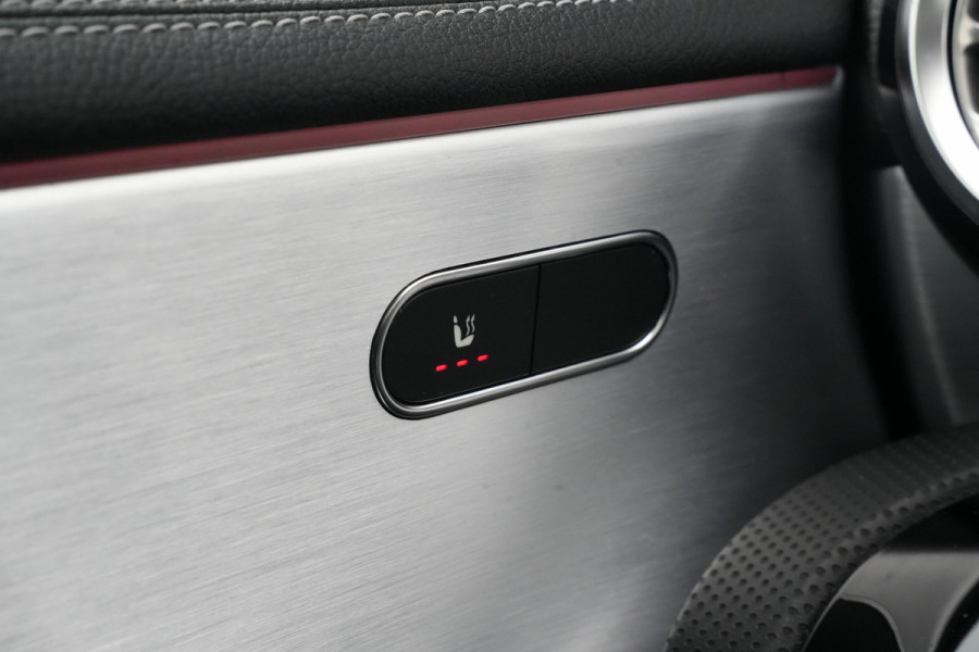 Mercedes-Benz A-Klasse 250 e Business Solution AMG Limited Panoramadak Ambient Widescreen AMG Cruise Camera