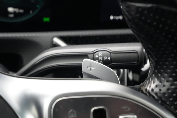 Mercedes-Benz A-Klasse 250 e Business Solution AMG Limited Panoramadak Ambient Widescreen AMG Cruise Camera