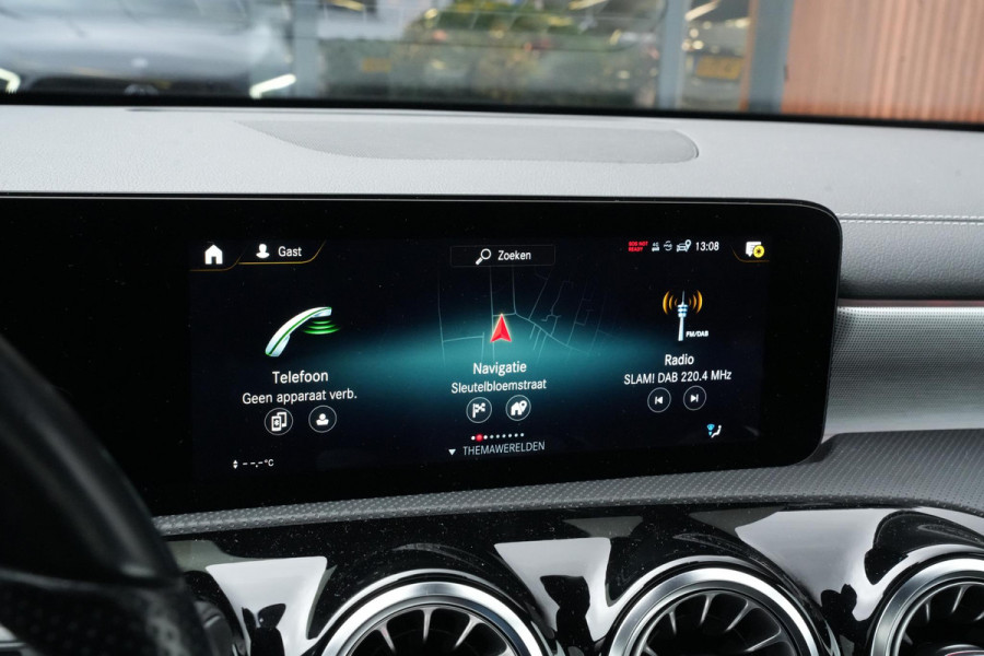 Mercedes-Benz A-Klasse 250 e Business Solution AMG Limited Panoramadak Ambient Widescreen AMG Cruise Camera