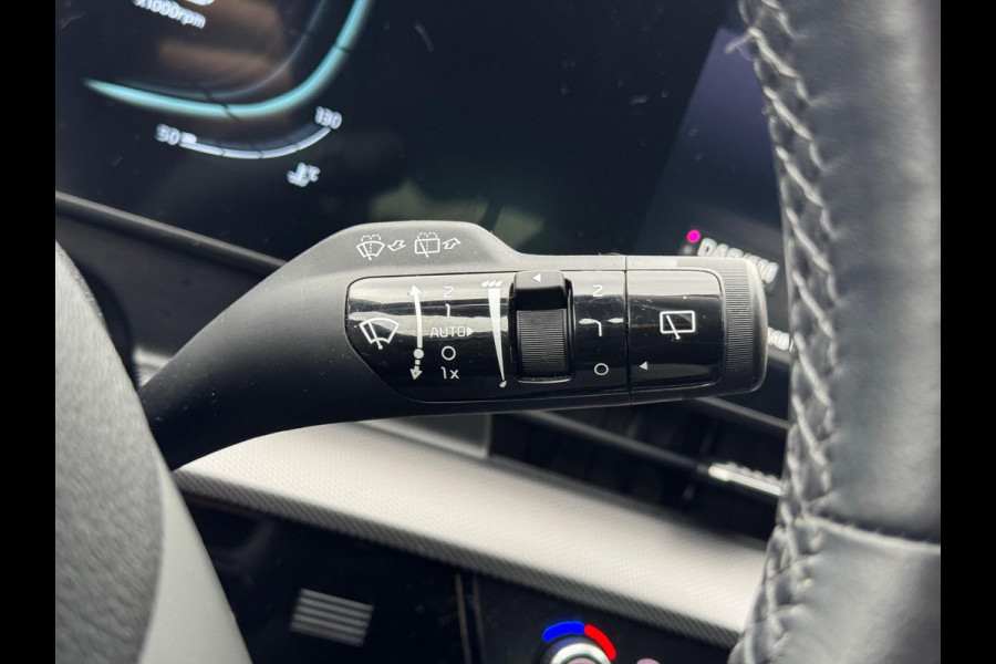 Kia Sportage 1.6 T-GDi MHEV DynamicLine | Stoel + Stuurverwarming, Parkeersensoren, Groot scherm, Adaptive cruise control, 1.650KG Trekgewich
