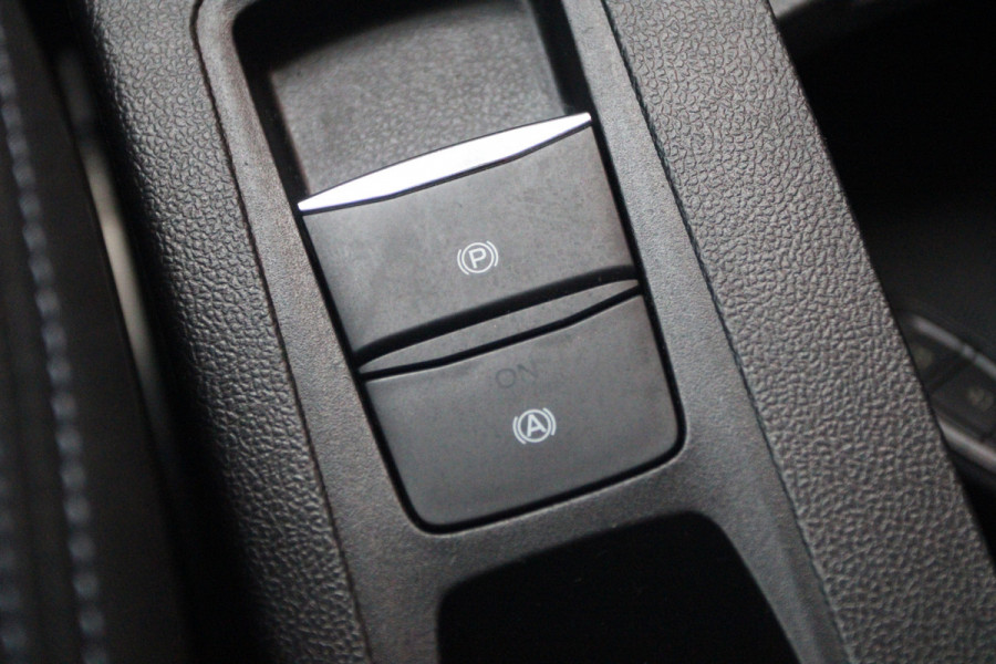 Ford Focus 1.0 EcoBoost Active Business | Trekhaak | Winterpack!