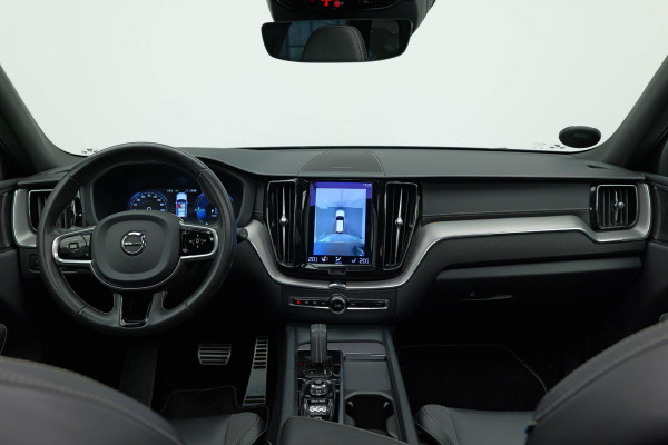 Volvo XC60 2.0 Recharge T8 AWD R-Design |Bomvoll|Pano|360 Camera|Luchtvering|Trekhaak|H&K|HUD|