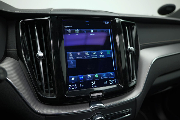 Volvo XC60 2.0 Recharge T8 AWD R-Design |Bomvoll|Pano|360 Camera|Luchtvering|Trekhaak|H&K|HUD|
