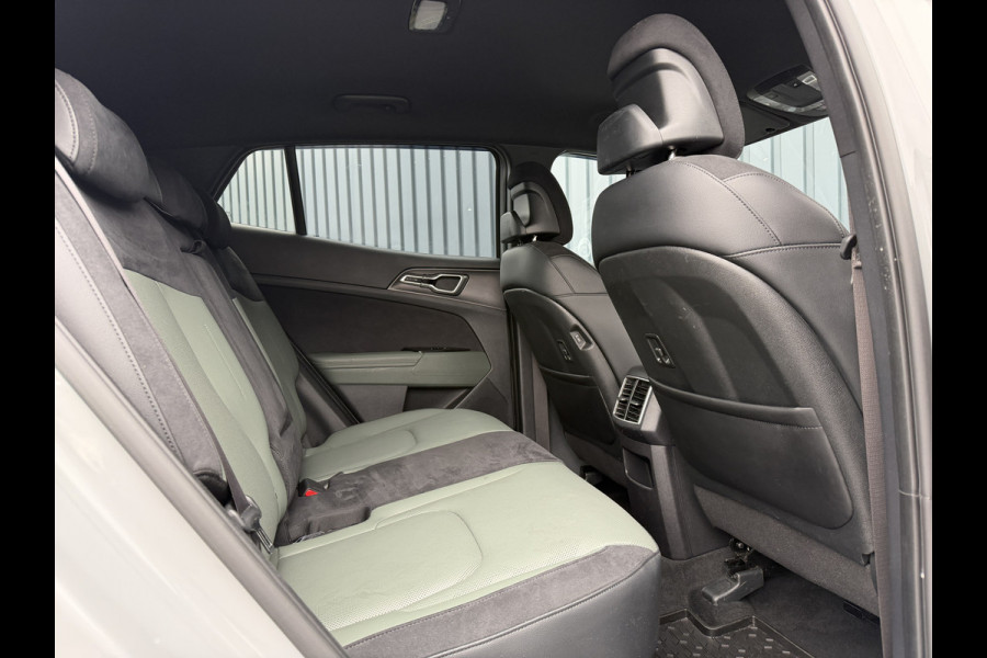 Kia Sportage 1.6 T-GDi Hybrid Dark Edition | Afnm Trekhaak | Treeplanken | Rijklaar!!